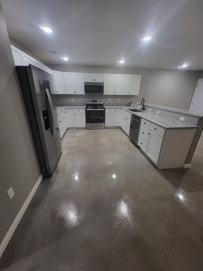 Photo - 1413-1415 S Byers Ave Unit 1413 S Byers Ave.