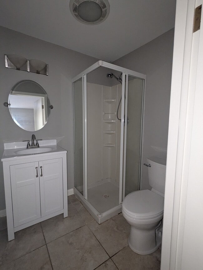 Photo - 23 S Circle Dr