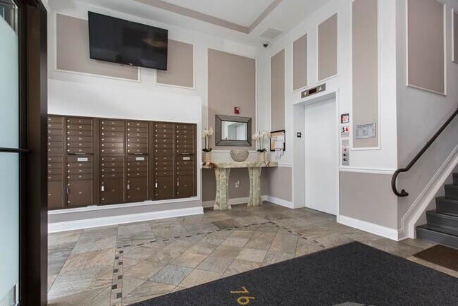 Photo - 76 St Pauls Ave Unit 4M