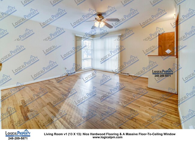 Photo - 3/1.5 Split Level: Open Foolrplan,C/A,Hard...