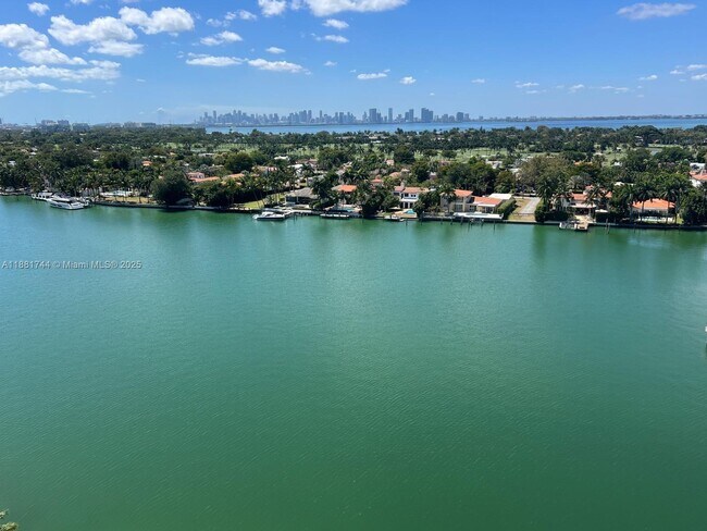 Building Photo - 5900 Collins Ave Unit 1505 Rental