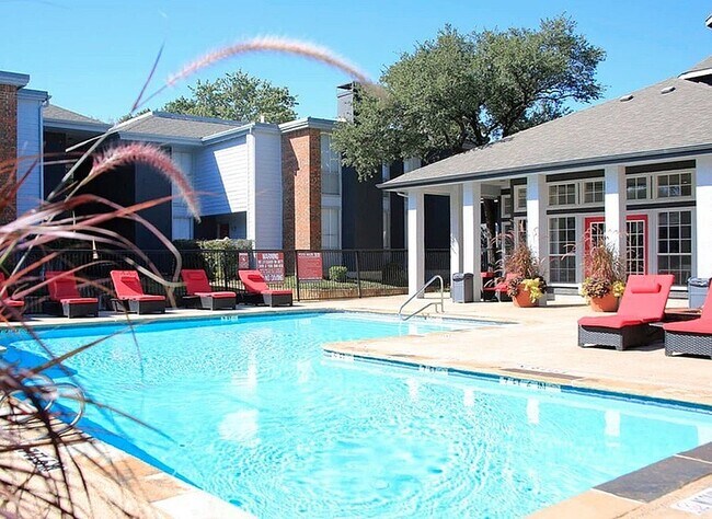 Pool - Coronado Villas