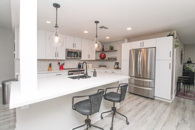 Photo - 258 N Winterhaven