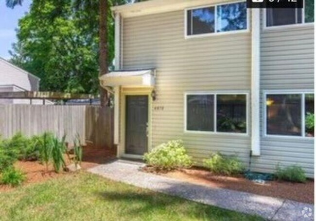 Building Photo - Jefferson #11894 Unit 4870 Sunnyside Rd. SE Rental