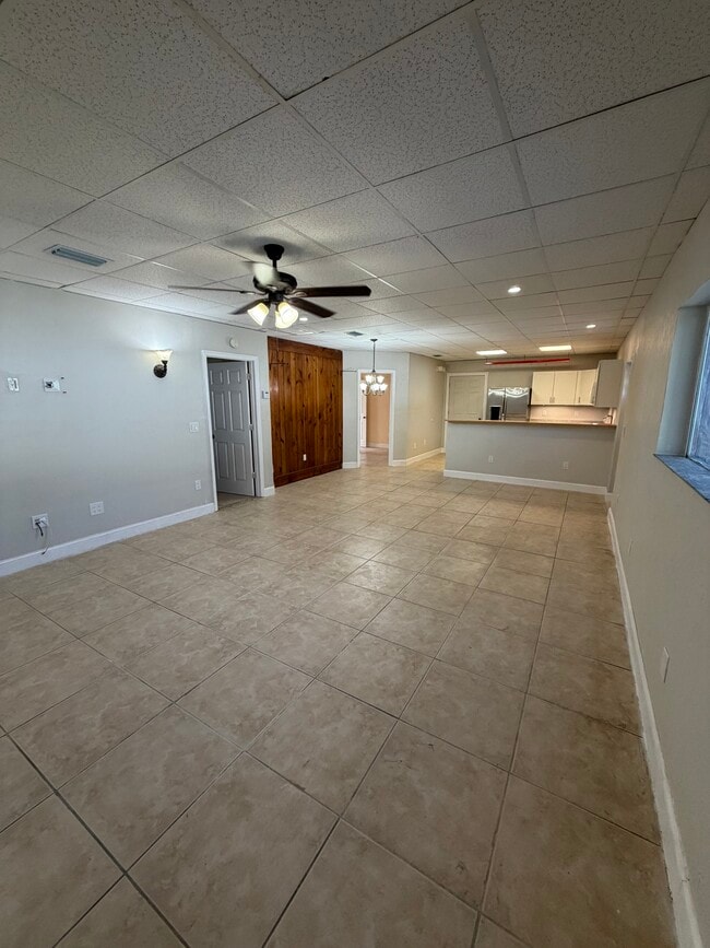 Photo - 2020 Laurel Ln