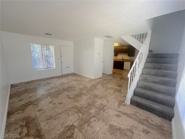 Photo - 6007 Bromley Ave