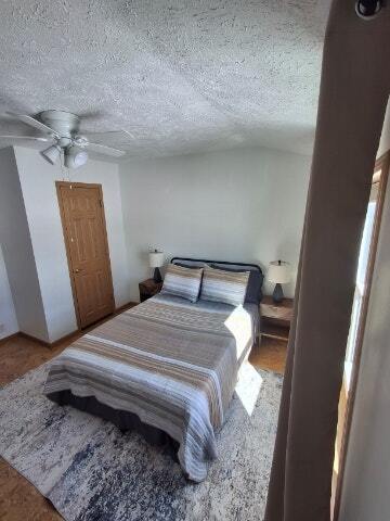 Photo - 602 Saunders Rd