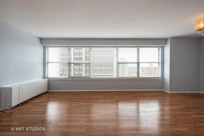 Photo - 6157 N Sheridan Rd Unit 16L
