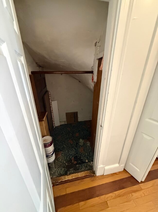 889 Saratoga St Unit 1
