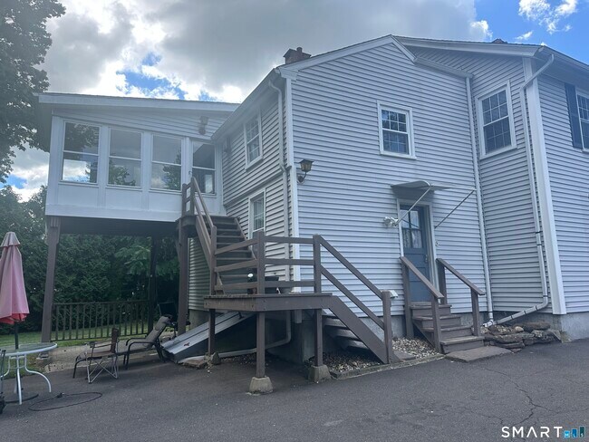 14 Pleasant St Unit 2