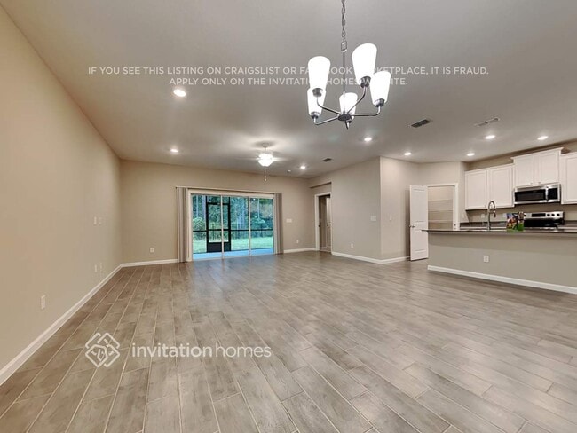 2469 Laylas Wy