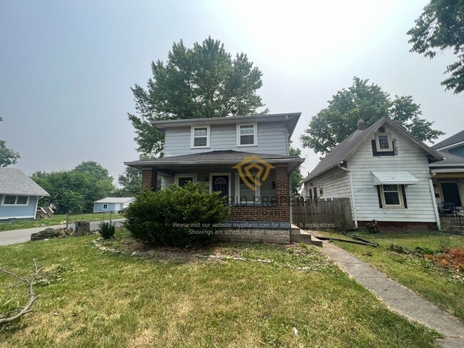 Building Photo - Updated 3 Bedroom, 1.5 Bathroom, Grace Tuxedo Beauty Available NOW!