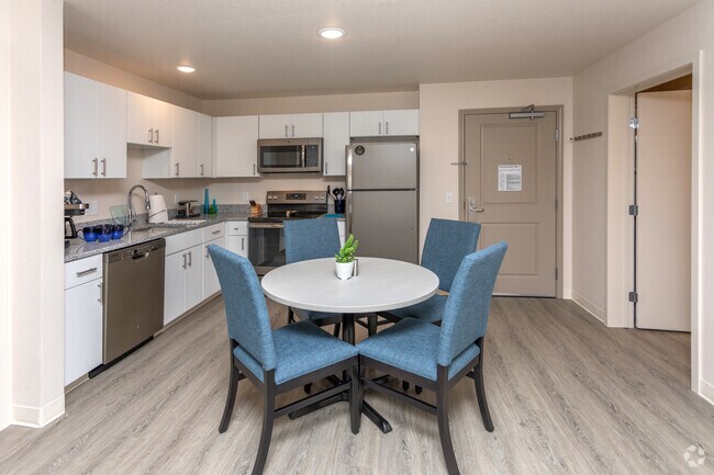 2BR, 2BA - Model