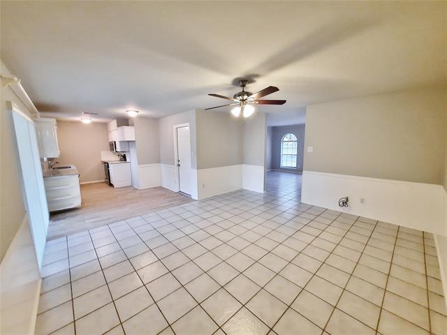 Photo - 911 Elmwood Dr