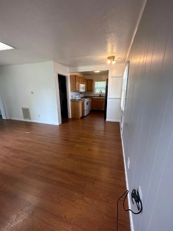 Photo - 913 Sharon Dr