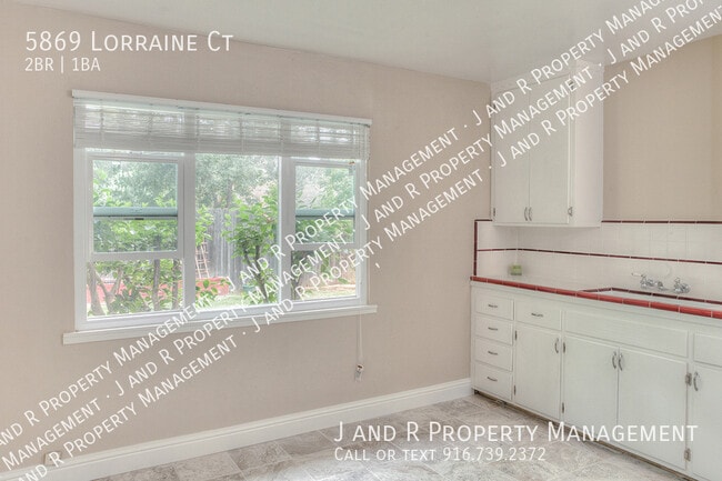 5869 Lorraine Ct