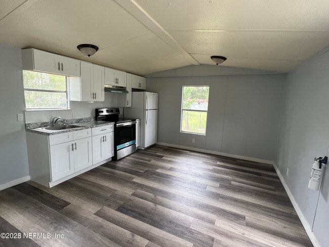 Photo - 105 Rhine St