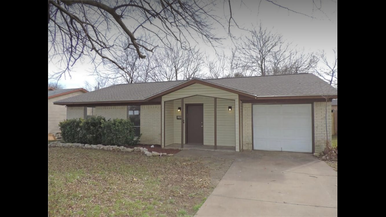 Photo - 334 Linklea Dr House
