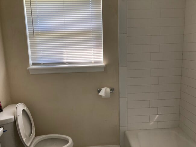 Photo - 616 Clover Ln