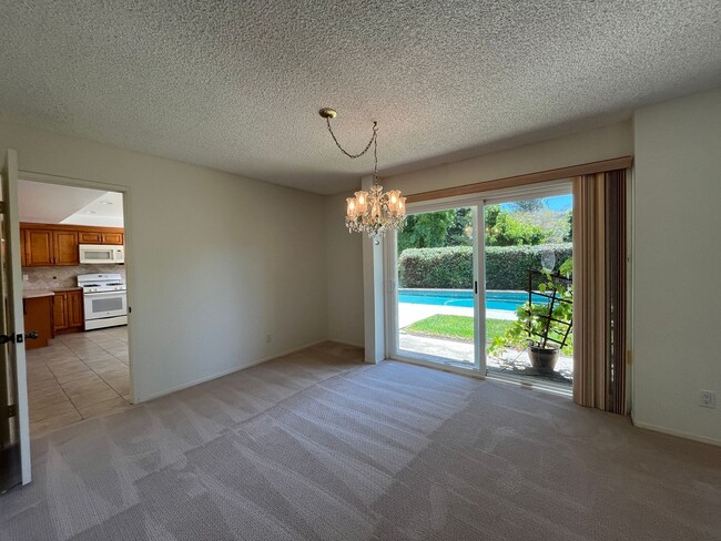 Photo - Westlake Village 4+2.5 w/pool, spa, green belt + lake access!
