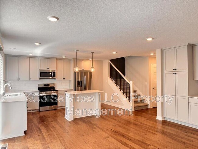Photo - 3716 SW Maryville Pl