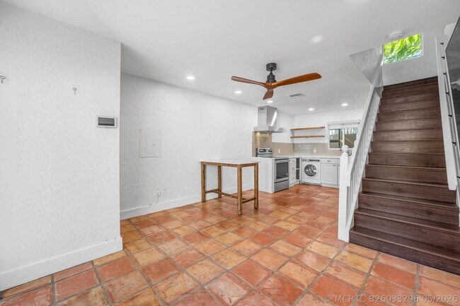 Photo - 1612 SE 2nd St