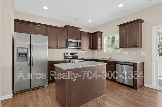 Photo - 9724 Chase View Dr