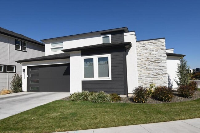 Building Photo - 2032 E Presidential Dr