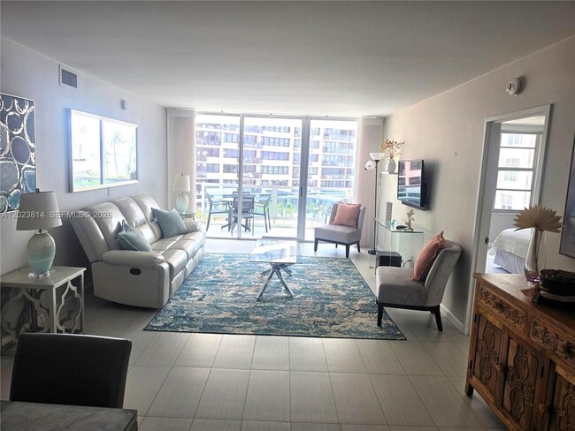 Photo - 5161 Collins Ave Unit 502