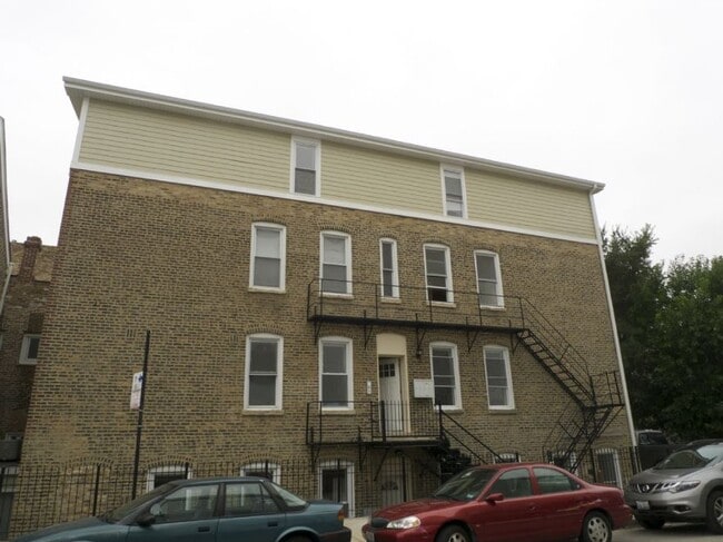 Building Photo - 1608 N Bosworth Ave Unit G Rental