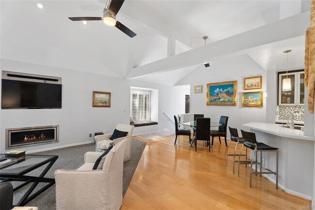 Photo - 27 Brittany, Newport Beach, CA 92660 - 2 B...