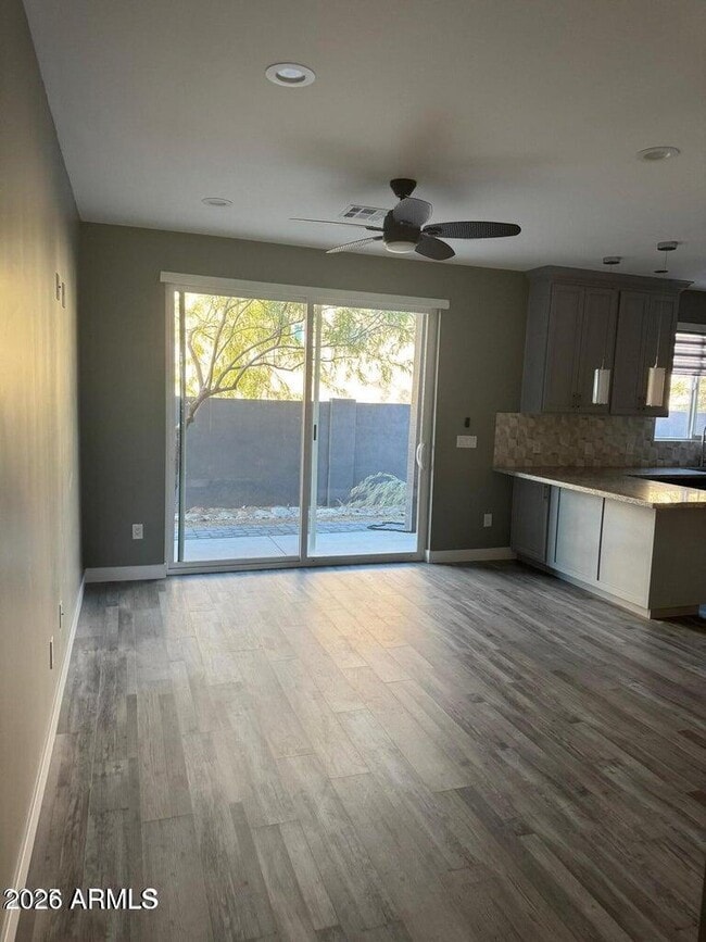 Photo - 1406 E Cinnabar Ave