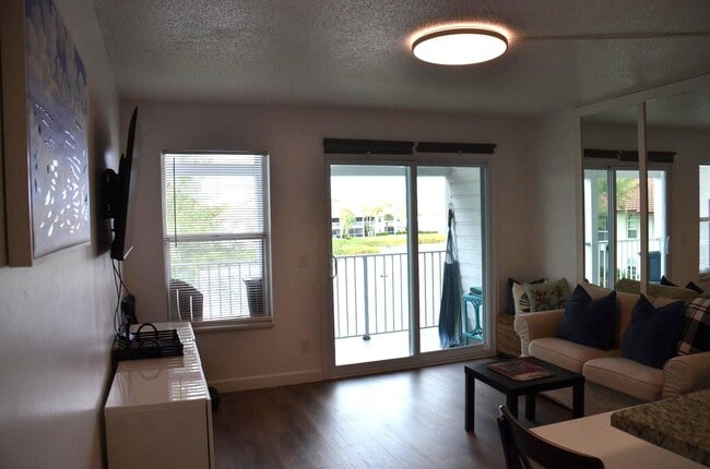 Building Photo - 253 Cypress Point Dr Unit 253