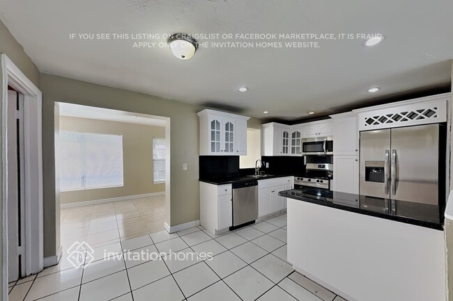 Photo - 2401 Jamaica Dr