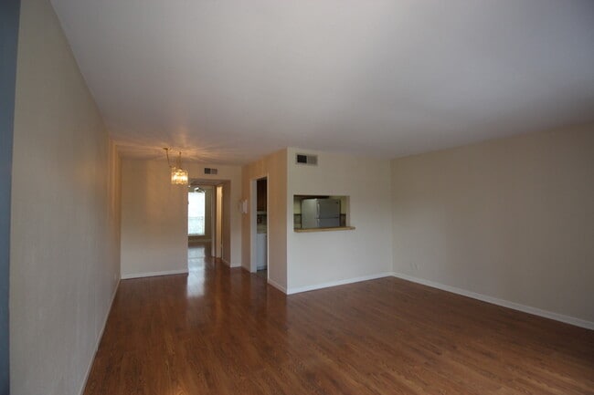 Photo - 8401 N New Braunfels Ave