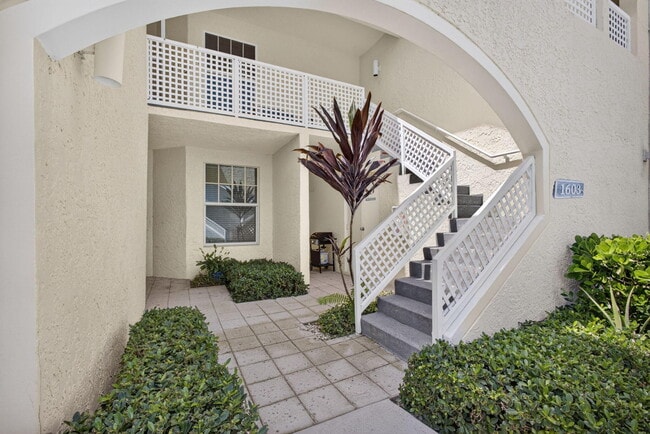 Photo - 1603 Mizzenmast Way