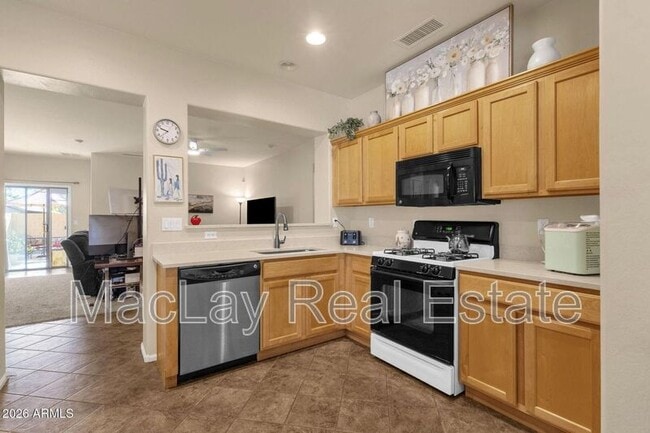 Photo - 18337 N Soft Wind Dr