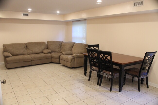 Living/Dining Area