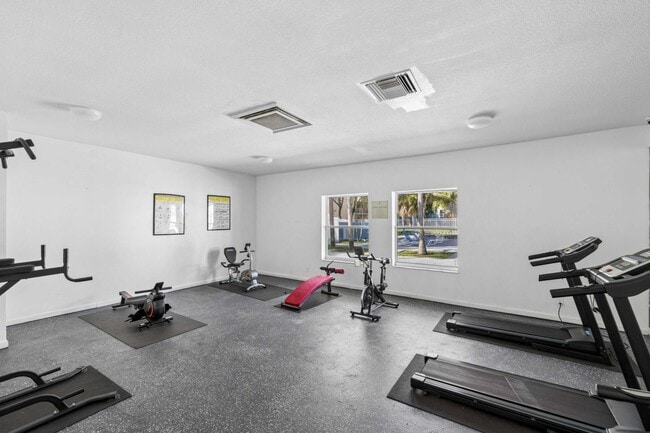 Fitness facility - Clear Lake Palms