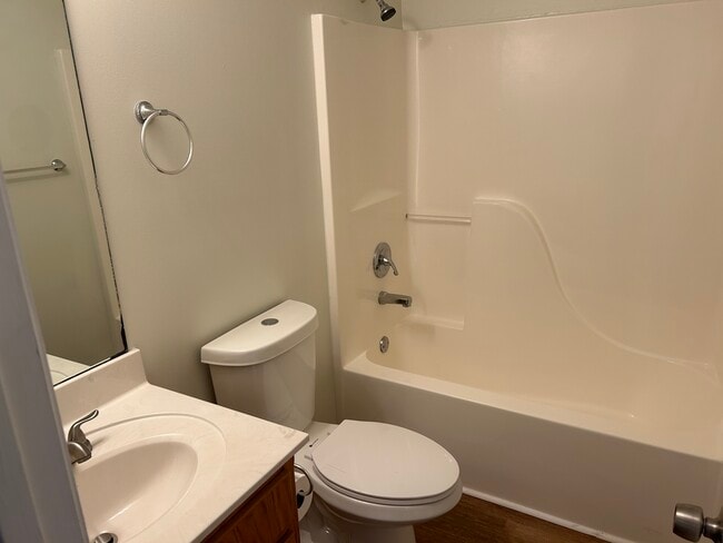 Photo - 39 Farm View Cir