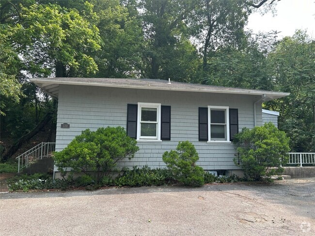 Building Photo - 139 Cove Neck Rd Rental