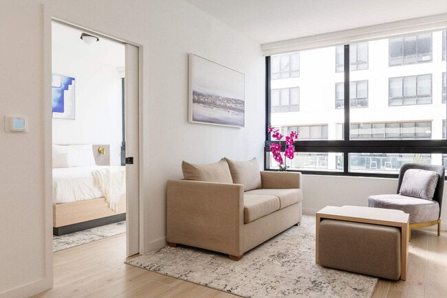 Building Photo - 225 N Miami Ave Unit SI ID1515059P