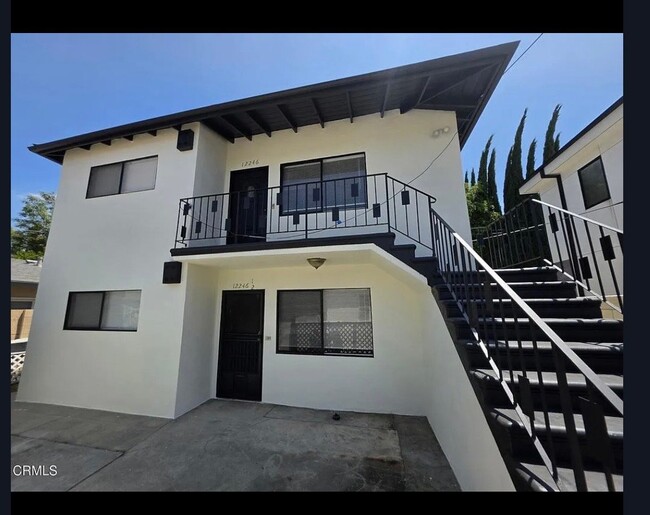 12246 Oxnard St