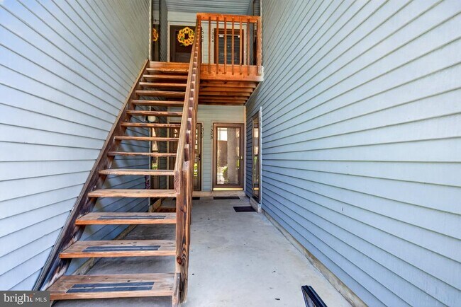 1301 Woodhollow Dr