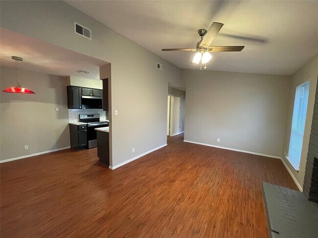 Photo - 7214 Lilac Ln