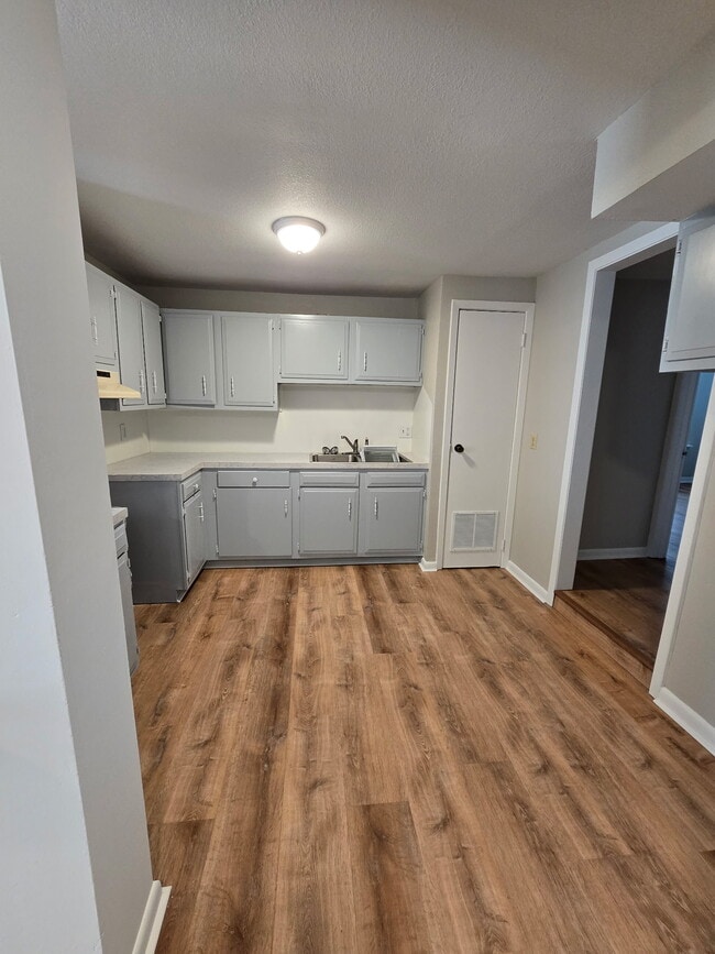 Photo - 2307 Elm Ave Unidad 2307