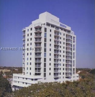 Building Photo - 1401 SW 22nd St Unit 1103