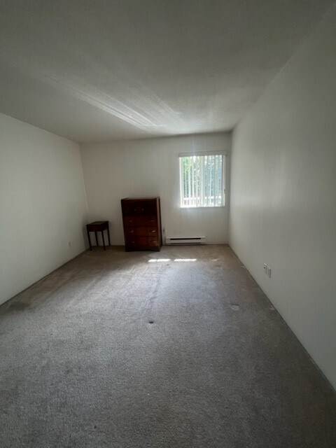 Bright & Spacious 1-Bedroom Suite at Cumberland Park Apartments – Guildford