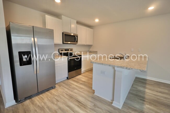 Photo - 3125 Van Day Way