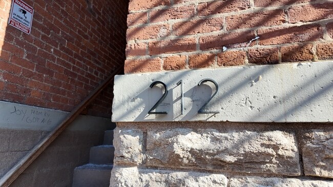 Building Photo - Fresh, Two-Story OTR Duplex with Downtown Views – Renovated 3BR/2BA, In-Unit Laundry Unit 23